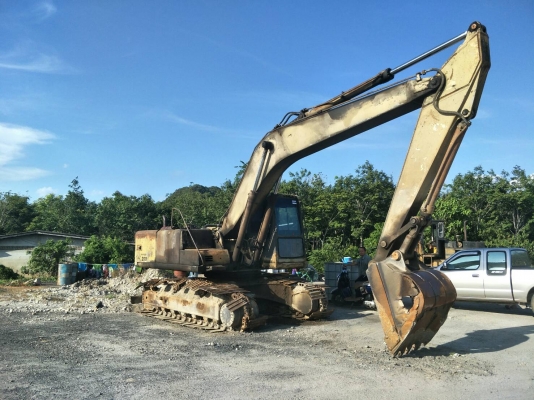 มี VDO ให้ชม. KOMATSU PC200-6 เอกสารอินวอย ระบบไฟเต็ม เอวแน่น เครื่องปั๊ม ตัวเดินดี ราคา 420000