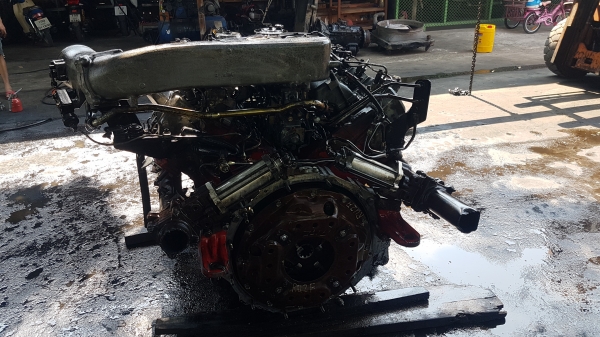 ขายเครื่องยนต์hino 8สูบ f17e