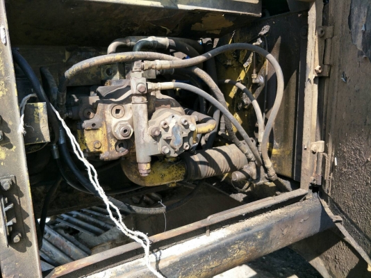 ขายรถแบคโฮ KOMATSU PC200-6 เอกสารอินวอย ระบบไฟเต็ม สภาพภายนอกไม่สวยแต่ระบบดี ราคา 420000