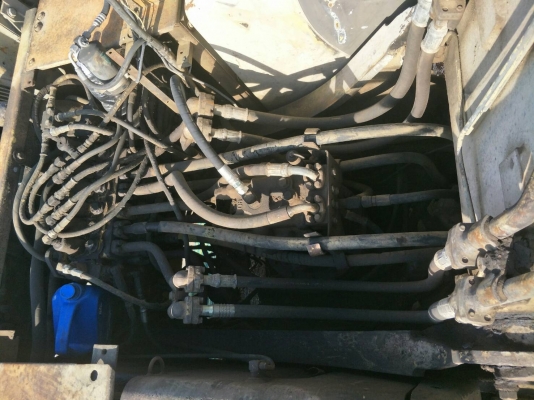 ขายรถแบคโฮ KOMATSU PC200-6 เอกสารอินวอย ระบบไฟเต็ม สภาพภายนอกไม่สวยแต่ระบบดี ราคา 420000