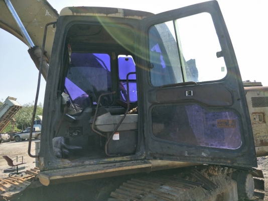 ขายรถแบคโฮ KOMATSU PC200-6 เอกสารอินวอย ระบบไฟเต็ม สภาพภายนอกไม่สวยแต่ระบบดี ราคา 420000
