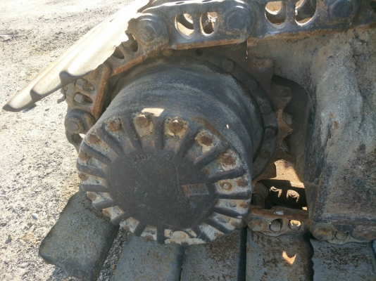 ขายรถแบคโฮ KOMATSU PC200-6 เอกสารอินวอย ระบบไฟเต็ม สภาพภายนอกไม่สวยแต่ระบบดี ราคา 420000