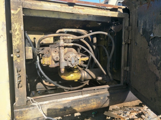 ขายรถแบคโฮ KOMATSU PC200-6 เอกสารอินวอย ระบบไฟเต็ม สภาพภายนอกไม่สวยแต่ระบบดี ราคา 420000