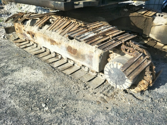ขายรถแบคโฮ KOMATSU PC200-6 เอกสารอินวอย ระบบไฟเต็ม สภาพภายนอกไม่สวยแต่ระบบดี ราคา 420000