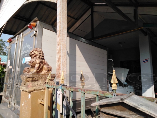 ขายด่วน ตู้แช่ พร้อมคอมใส่กระบะ D-Max ตอนเดียว เป็นเลส ต่ออู่ช่างเบิ้ม เพียง 40000 บาท