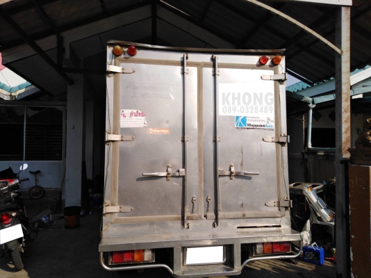 ขายด่วน ตู้แช่ พร้อมคอมใส่กระบะ D-Max ตอนเดียว เป็นเลส ต่ออู่ช่างเบิ้ม เพียง 40000 บาท