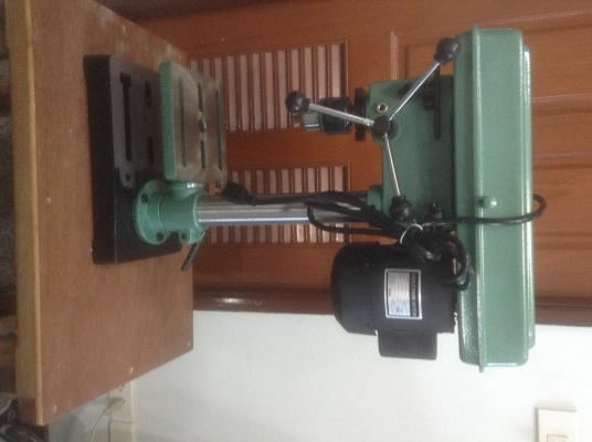 สว่านแท่นเจาะ