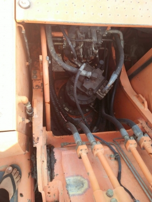 ขายรถแบคโฮยี่ห้อ ดูซาน 225 VLC ตัว DOLUX สภาพ90\%  สีเดิม รถออกห้างไม่เคยทำสี สภาพสวยพร้อมใช้งาน เจ้าของขายเอง