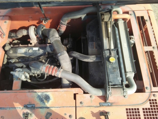 ขายรถแบคโฮยี่ห้อ ดูซาน 225 VLC ตัว DOLUX สภาพ90\%  สีเดิม รถออกห้างไม่เคยทำสี สภาพสวยพร้อมใช้งาน เจ้าของขายเอง