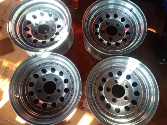 ล้อหยดน้ำ ใส่รถอเมริกัน ขอบ15 หน้ากว้าง8นิ้ว สภาพดี ไม่คดไม่ดุ้ง 5รู120 made in usa 9,500 สนใจทักมาคุยกันได้นะคับพี่ๆ ติดต่อ0955659239ได้ตลอดคับ