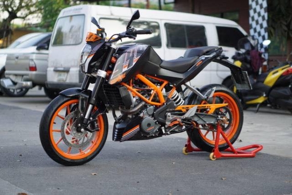 ขาย KTM 390 DUKE ปี2015 สภาพป้ายแดง รถออกศูณย์ ทะเบียนแท้ ขาย KTM 390 DUKE ปี2015 สภาพป้ายแดง รถออกศูณย์ ทะเบียนแท้