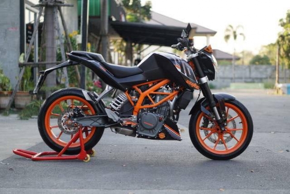 ขาย KTM 390 DUKE ปี2015 สภาพป้ายแดง รถออกศูณย์ ทะเบียนแท้ ขาย KTM 390 DUKE ปี2015 สภาพป้ายแดง รถออกศูณย์ ทะเบียนแท้