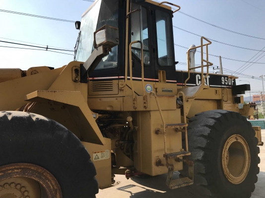 CAT 950F2 สภาพสวย ๆ รถใช้งานแค่ 3 พันกว่าชั่วโมงจากญี่ปุ่น CAT 950F2 สภาพสวย ๆ รถใช้งานแค่ 3 พันกว่าชั่วโมงจากญี่ปุ่น