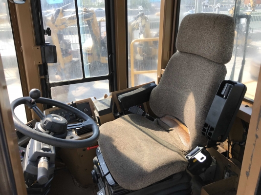 CAT 950F2 สภาพสวย ๆ รถใช้งานแค่ 3 พันกว่าชั่วโมงจากญี่ปุ่น CAT 950F2 สภาพสวย ๆ รถใช้งานแค่ 3 พันกว่าชั่วโมงจากญี่ปุ่น