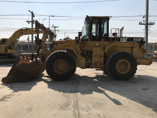 CAT 950F2 สภาพสวย ๆ รถใช้งานแค่ 3 พันกว่าชั่วโมงจากญี่ปุ่น CAT 950F2 สภาพสวย ๆ รถใช้งานแค่ 3 พันกว่าชั่วโมงจากญี่ปุ่น