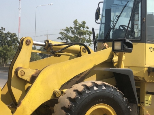 ขายรถตักล้อยาง KOMATSU WA300-3 นำเข้าเองจากญี่ปุ่น สภาพสวยพร้อมใช้ มีVDOการทำงานครับ