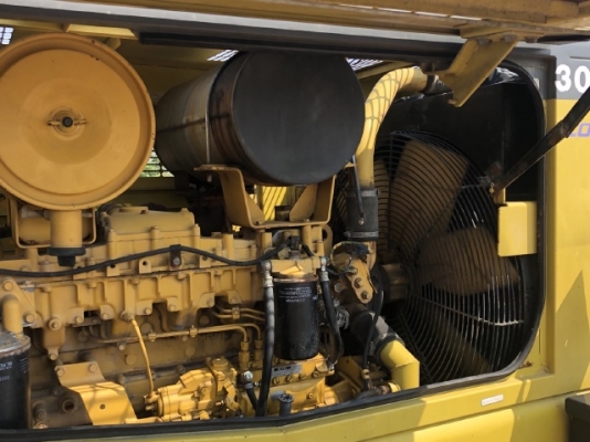 ขายรถตักล้อยาง KOMATSU WA300-3 นำเข้าเองจากญี่ปุ่น สภาพสวยพร้อมใช้ มีVDOการทำงานครับ