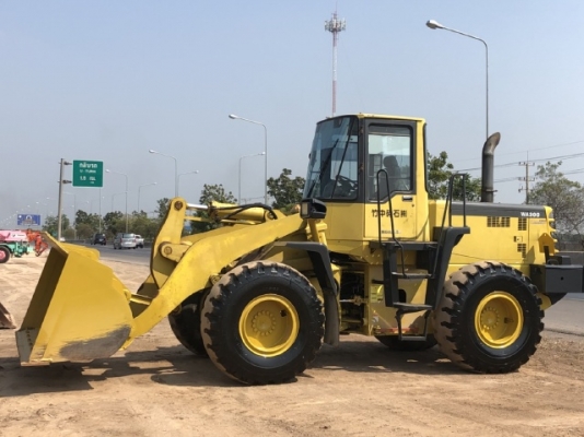 ขายรถตักล้อยาง KOMATSU WA300-3 นำเข้าเองจากญี่ปุ่น สภาพสวยพร้อมใช้ มีVDOการทำงานครับ