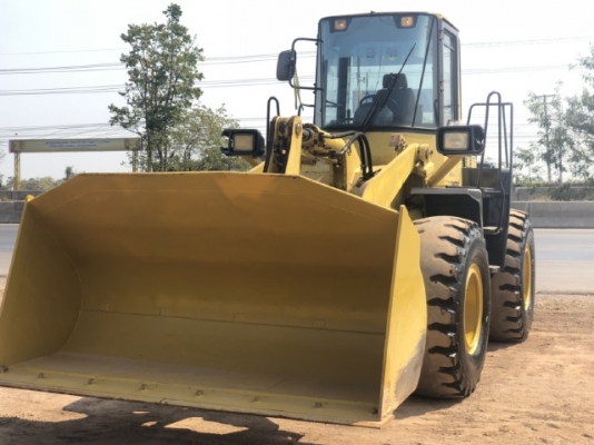 ขายรถตักล้อยาง KOMATSU WA300-3 นำเข้าเองจากญี่ปุ่น สภาพสวยพร้อมใช้ มีVDOการทำงานครับ