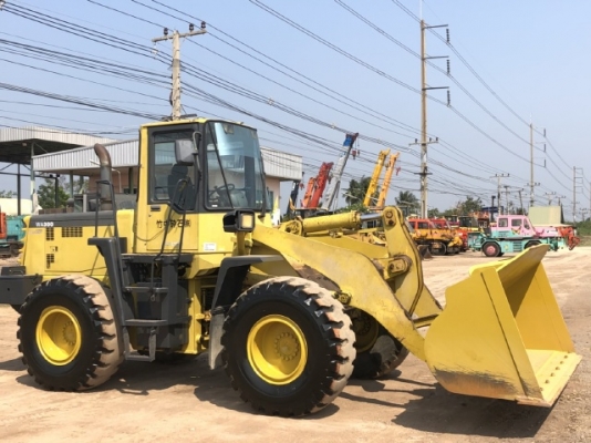 ขายรถตักล้อยาง KOMATSU WA300-3 นำเข้าเองจากญี่ปุ่น สภาพสวยพร้อมใช้ มีVDOการทำงานครับ