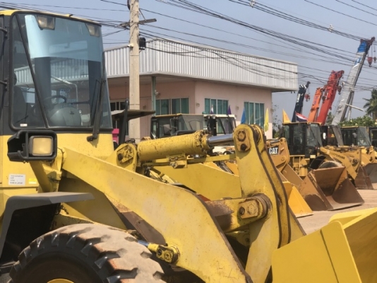 ขายรถตักล้อยาง KOMATSU WA300-3 นำเข้าเองจากญี่ปุ่น สภาพสวยพร้อมใช้ มีVDOการทำงานครับ