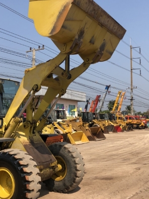 ขายรถตักล้อยาง KOMATSU WA300-3 นำเข้าเองจากญี่ปุ่น สภาพสวยพร้อมใช้ มีVDOการทำงานครับ