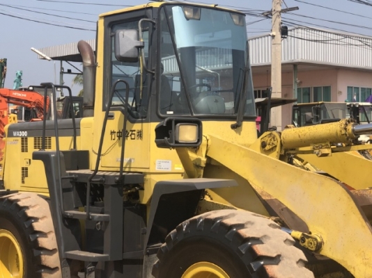 ขายรถตักล้อยาง KOMATSU WA300-3 นำเข้าเองจากญี่ปุ่น สภาพสวยพร้อมใช้ มีVDOการทำงานครับ