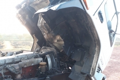 ขาย ISUZU 6 ล้อ ตู้ 10 บาน ปี 48 เครื่อง 200 ยาว 7.2 ม. เครื่องดี ยางดี คัสซีสวย ราคา 800,000 บาท ติ
