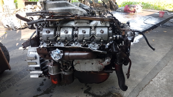 ขายเครื่องยนต์ นิสสัน8สูบ RG8