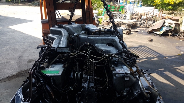 ขายเครื่องยนต์ นิสสัน8สูบ RG8