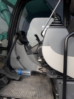 Kobelco 200-8supperXM 8000ช.ม เล่มทะเบียน สวยพร้อมใช้ Kobelco 200-8supperXM 8000ช.ม เล่มทะเบียน สวยพร้อมใช้