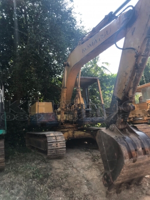ขายด่วน แบคโฮ komasu 120รุ่น3 เครื่องเดิม เอว ปั้มยังทำงานได้ดี โซ่มีหย่อนนิดน่อย รถพร้อมใช้งาน ขาย280000 บาท
