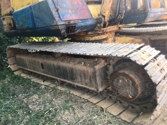 ขายด่วน แบคโฮ komasu 120รุ่น3 เครื่องเดิม เอว ปั้มยังทำงานได้ดี โซ่มีหย่อนนิดน่อย รถพร้อมใช้งาน ขาย280000 บาท