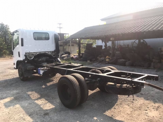 ISUZU NMR130 EURO3 6ล้อ รถห้าง เครื่อง130แรง ISUZU NMR130 EURO3 6ล้อ รถห้าง เครื่อง130แรง