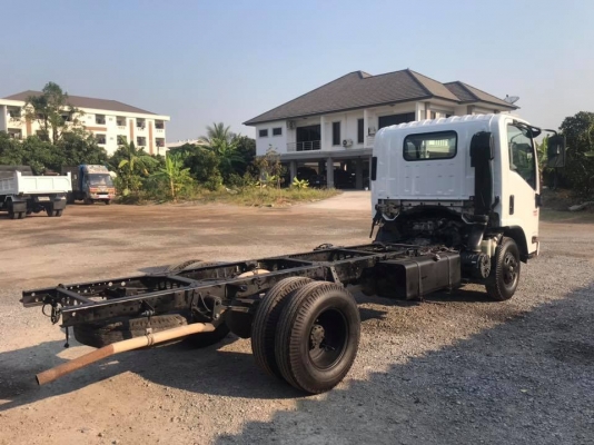 ISUZU NMR130 EURO3 6ล้อ รถห้าง เครื่อง130แรง ISUZU NMR130 EURO3 6ล้อ รถห้าง เครื่อง130แรง