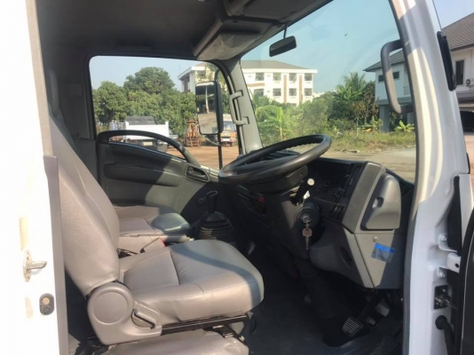 ISUZU NMR130 EURO3 6ล้อ รถห้าง เครื่อง130แรง ISUZU NMR130 EURO3 6ล้อ รถห้าง เครื่อง130แรง