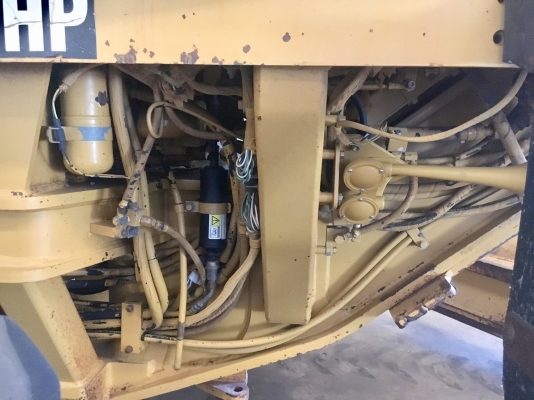 Caterpillar 140H #2ZK06014 รถเกรดจากอเมริกา พร้อมสแคริฟายด์  โทร. 080-6565422 (หนิง)