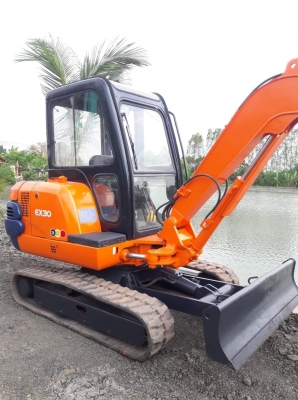ขายจ้า.HITACHI EX30-2 เก่านอกแท้  สภาพสวย เครื่องปั๊มดี  พร้อมใช้  โทร 089-3818694 จ๊อย