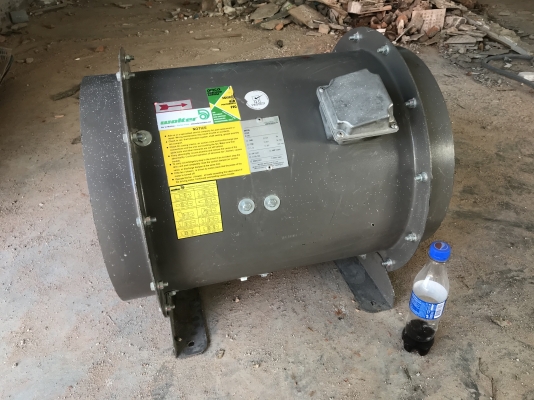 ขายโบลท่อ ดูด-เป่าอากาศ Wolter 1.5HP. 380V ของใหม่ไม่เคยใช้งาน สวยมาก หมุนนิ่ม ให้ลมแรง พร้อมใช้งาน