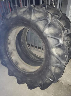 ขายยางยี่ห้อฟาร์เค่น JAPAN ขอบ 13.6-26 คู่ละ 8000สภาพสวยพร้อมใช้ ใครอยากได้ยาง กระทะล้อสั่งซื้อได้นะครับ จัดส่งทั่วประเทศ