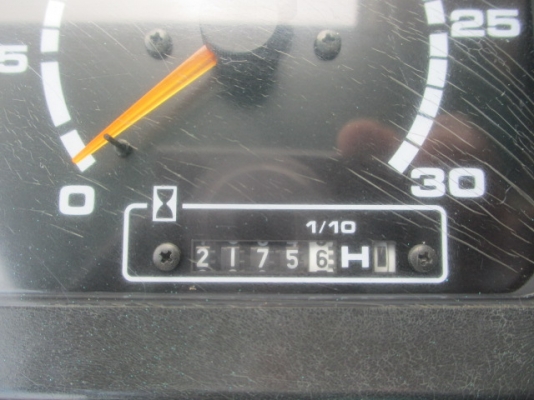 รถบดล้อยาง 9 ล้อ SAKAI TS200
