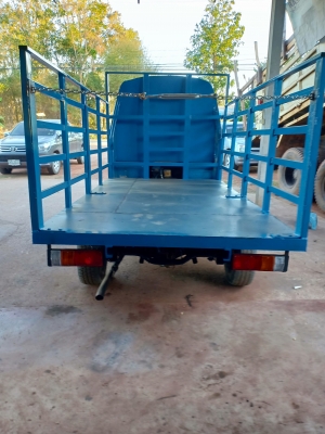 ขายรถตู้ อีซูซุ ตัดทำเป็นเป็นอีแต๋นครับ สอบถาม0846842618