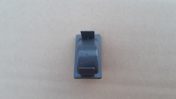 ช่องใส่เหรียญ TOYOTA COROLLA ALTIS ปี 2001-2007(หน้าหมู) ช่องใส่เหรียญ TOYOTA COROLLA ALTIS ปี 2001-2007(หน้าหมู)