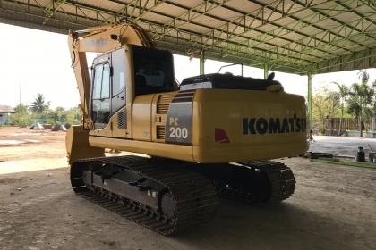 ขาย!! >>> Komatsu Pc200 รุ่น 8 MO กล้องหลัง รถสวยเต็ม <<< เบอร์ติดต่อ 098-7155789 086-4631102