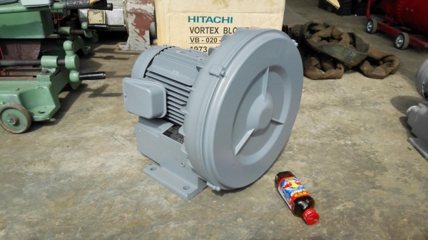 ริงส์โบวเวอร์ญี่ปุ่น ของใหม่อยู่ในลัง ไฟ 380V เข้ามา 2 ตัว Fuji 3/4 hp Hitachi 2 hp ริงส์โบวเวอร์ญี่ปุ่น ของใหม่อยู่ในลัง ไฟ 380V เข้ามา 2 ตัว Fuji 3/4 hp Hitachi 2 hp