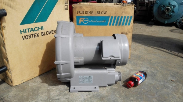 ริงส์โบวเวอร์ญี่ปุ่น ของใหม่อยู่ในลัง ไฟ 380V เข้ามา 2 ตัว Fuji 3/4 hp Hitachi 2 hp
