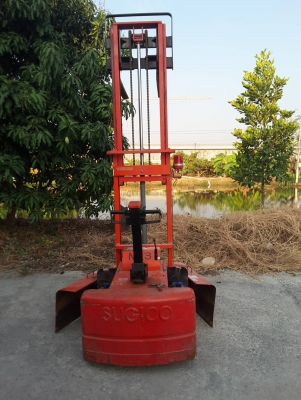 โฟล์คลิฟท์ไฟฟ้า SUGICO ขนาดยก 500 โล เสาสูง 3 เมตร ยกน้ำหนักเต็มที่ 700 โล ยางตัน ขายตามสภาพ เก่านอก พร้อมใช้งาน 45,000 บ.