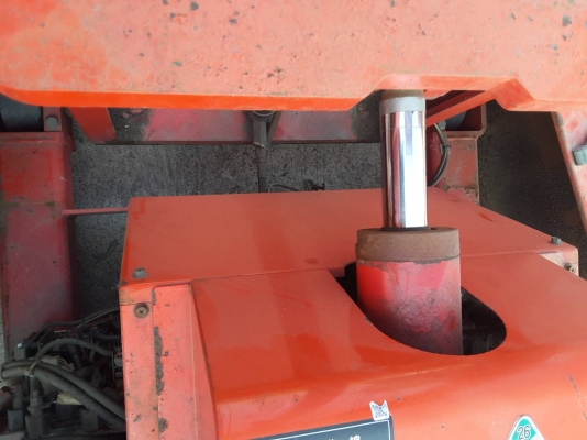 โฟล์คลิฟท์ไฟฟ้า SUGICO ขนาดยก 500 โล เสาสูง 3 เมตร ยกน้ำหนักเต็มที่ 700 โล ยางตัน ขายตามสภาพ เก่านอก พร้อมใช้งาน 45,000 บ.