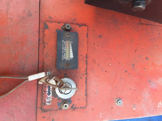 โฟล์คลิฟท์ไฟฟ้า SUGICO ขนาดยก 500 โล เสาสูง 3 เมตร ยกน้ำหนักเต็มที่ 700 โล ยางตัน ขายตามสภาพ เก่านอก พร้อมใช้งาน 45,000 บ.