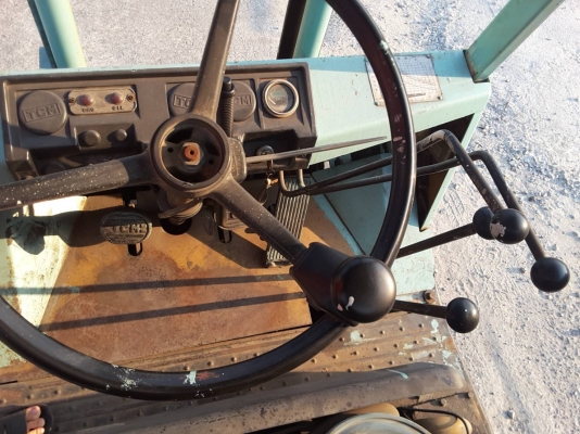 โฟล์คลิฟท์เบนซิน TCM เกียร์ธรรมดา เสาสูง 4 เมตร ขนาด 1.5 ตัน ขายตามสภาพเก่านอก ยางตันพร้อมใช้งาน 70,000 บ. โฟล์คลิฟท์เบนซิน TCM เกียร์ธรรมดา เสาสูง 4 เมตร ขนาด 1.5 ตัน ขายตามสภาพเก่านอก ยางตันพร้อมใช้งาน 70,000 บ.